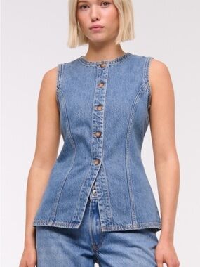 Denim Vest Sleeveless Button-Front Medium Wash Small
